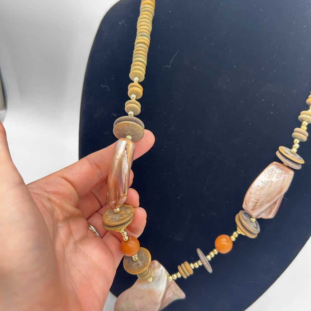 Vintage Large Shell Necklace Statement Pendant Beaded Beach Jewelry - Picture 10 of 12